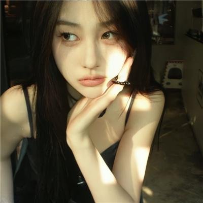 在角落,主教身边在线观看